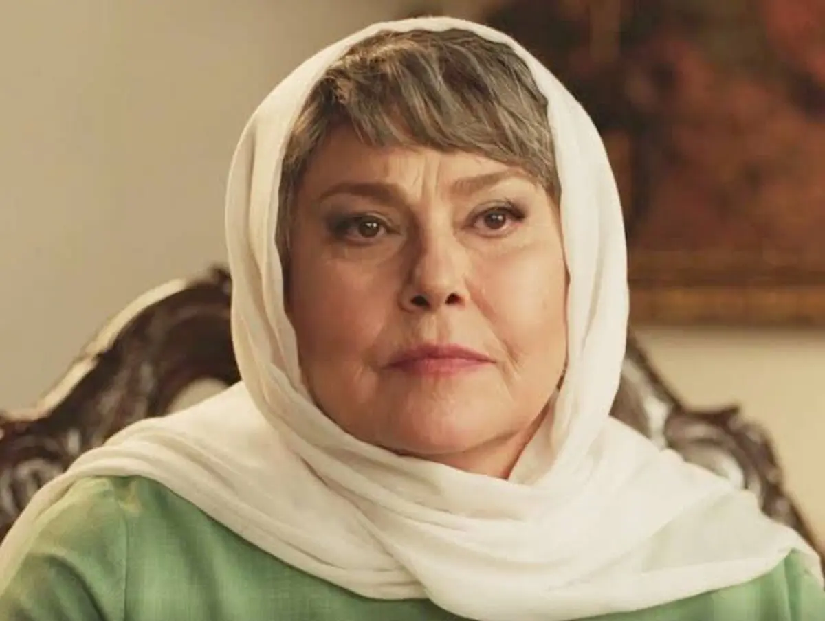 ذوق‌زدگی شدید مهرانه مهین ترابی در جشن تولد 69‌سالگی‌اش