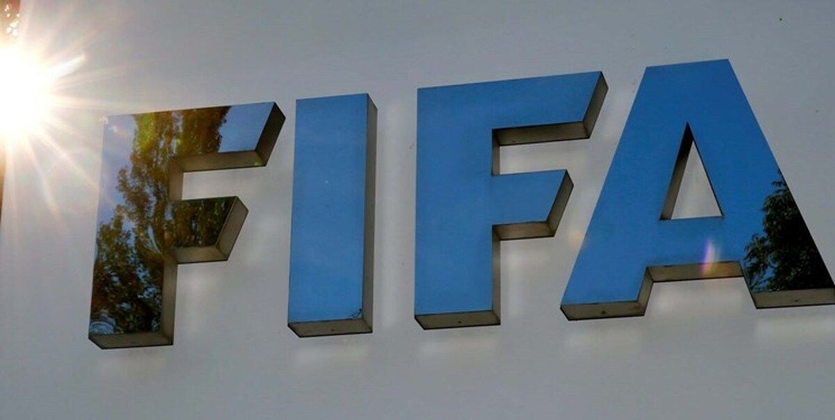 فیفا، فوتبال یک کشور را تعلیق کرد 