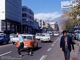 عکسی جالب از تیپ چند جوان تهرانی در سال 78