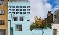 وقتی یک نمای متضاد، ریتم خیابان‌های لندن را می‌شکند