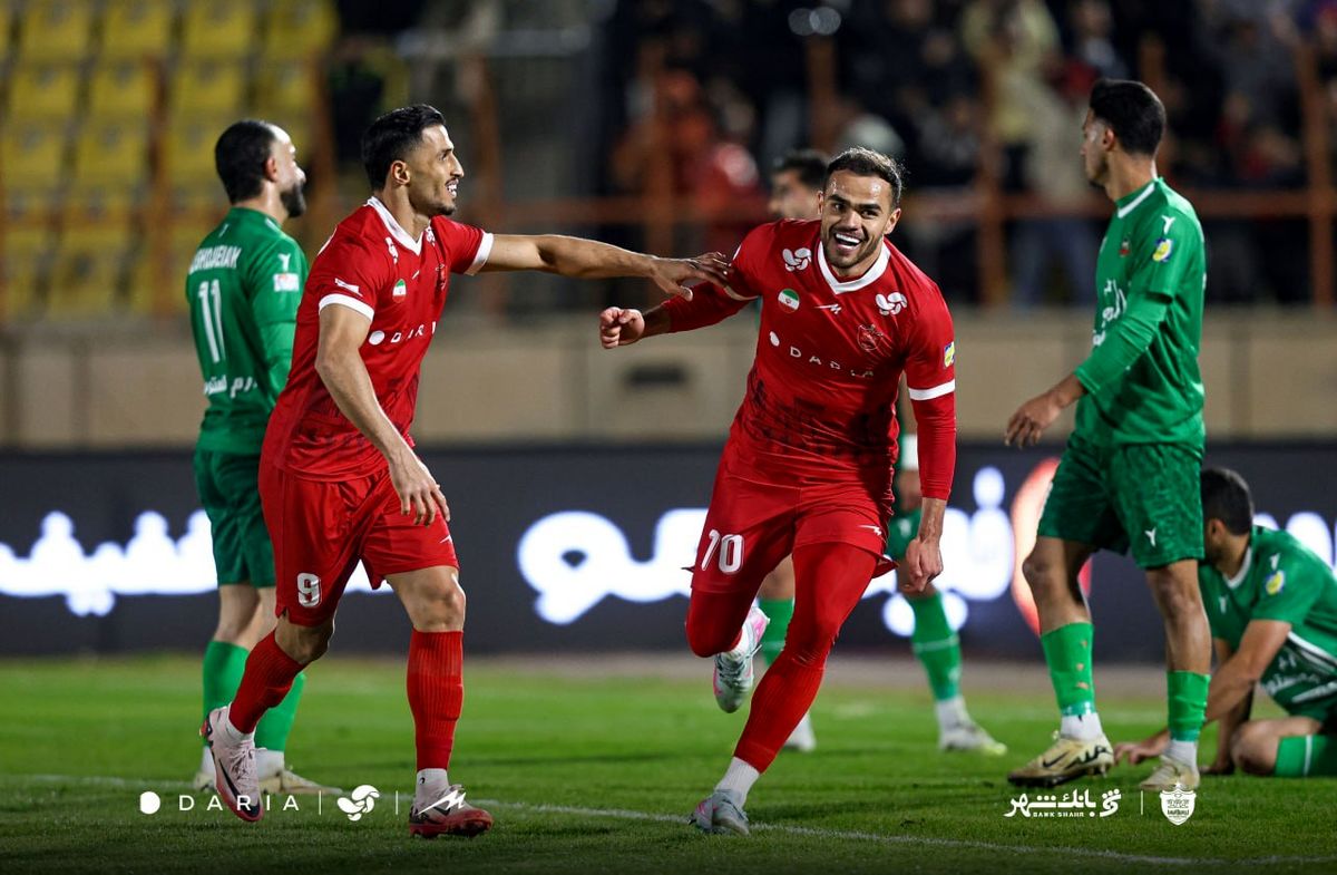 جشن و پایکوبی پرسپولیسی‌ها به خیابان‌ها کشید