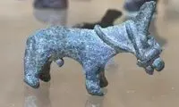 تصویری از مجسمه یک خرِ باستانی در موزه بغداد