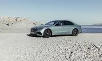 مرسدس بنز E300 سالون؛ سدان لوکسی که استانداردهای رانندگی را تغییر داد
