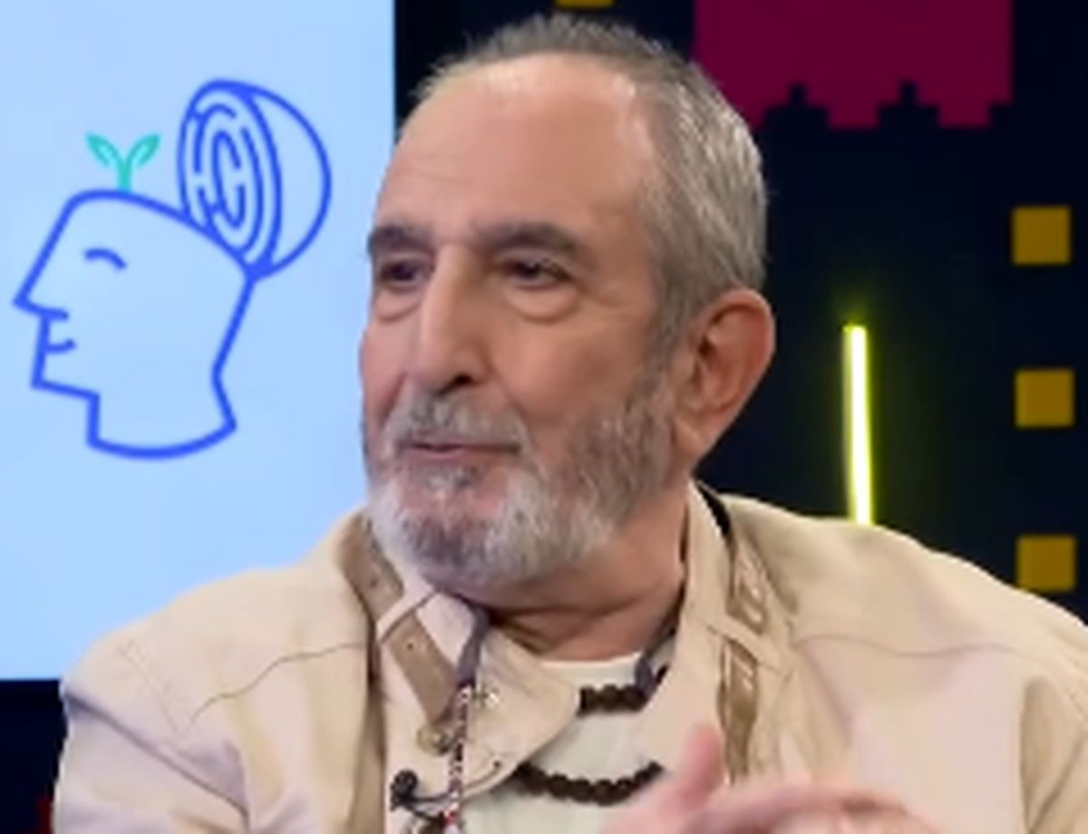 فرهاد آئیش: ترامپ همه چیز را در آمریکا خراب کرده!