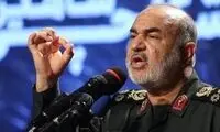 عکس فرمانده کل سپاه با لباس شخصی در عزاداری
