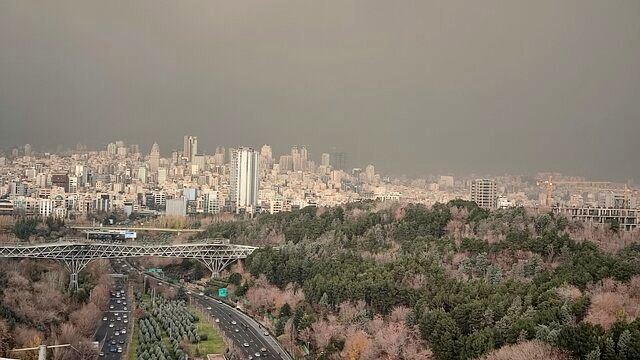  بارش باران و رعد و برق در غرب کشور