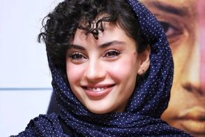 عکس جذاب و تازه ترلان پروانه با تم سیاه و سفید