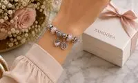 ۵ اکسسوری نقره‌ای که هر خانمی باید در جعبه جواهراتش داشته باشد