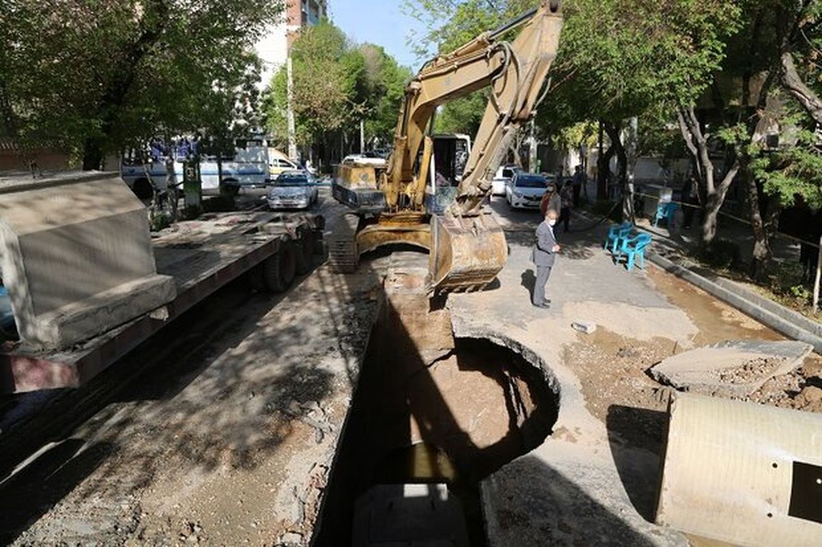   مشکل آب میدان قدس فردا رفع می‌شود 