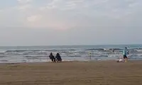 برخورد عجیب مسافران با متن نوشته‌شده در ساحل خزر