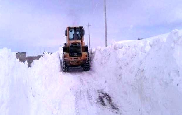 عکس حیرت‌انگیز از ارتفاع برف در آذربایجان شرقی