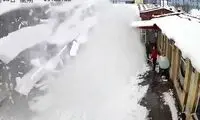 خوش شانسی دو مرد از دفن شدن زیر برف