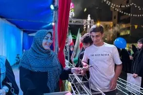 تصاویری از پذیرایی المیرا شریفی‌مقدم در تجمع تهران