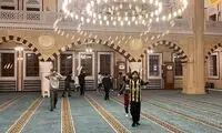 فوتبال بازی کردن کودکان در مسجد جنجالی شد