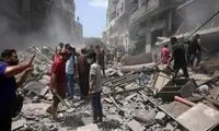 نجات یک زن باردار فلسطینی از زیر آوار