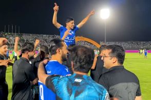 بی‌نظمی عجیب در مراسم جشن قهرمانی استقلال