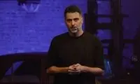 قاب مشکی‌پوش علی ضیا در شب تاسوعای حسینی