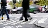 لحظه له کردن عابر پیاده توسط راننده مجنون!