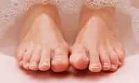 تاثیر فوق‌العاده حمام پا در خواب شبانه