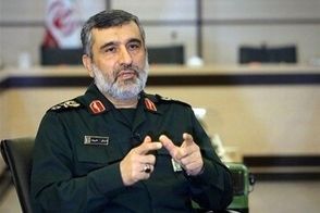اولین تصاویر از مزار سرداران شهید حاجی‌زاده و سلامی