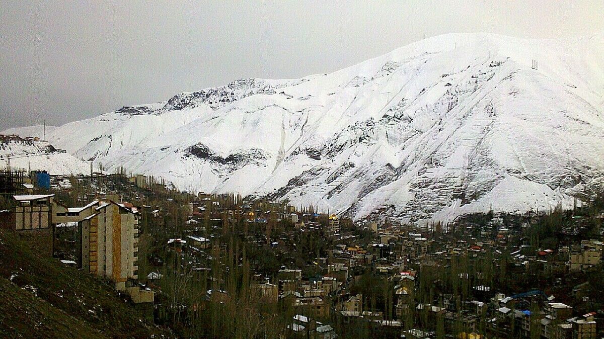 تصاویر عجیب حرکت برف در ارتفاعات تهران