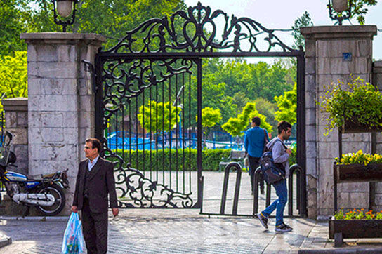 عکس هجوم مردم تهران به پارک شهر