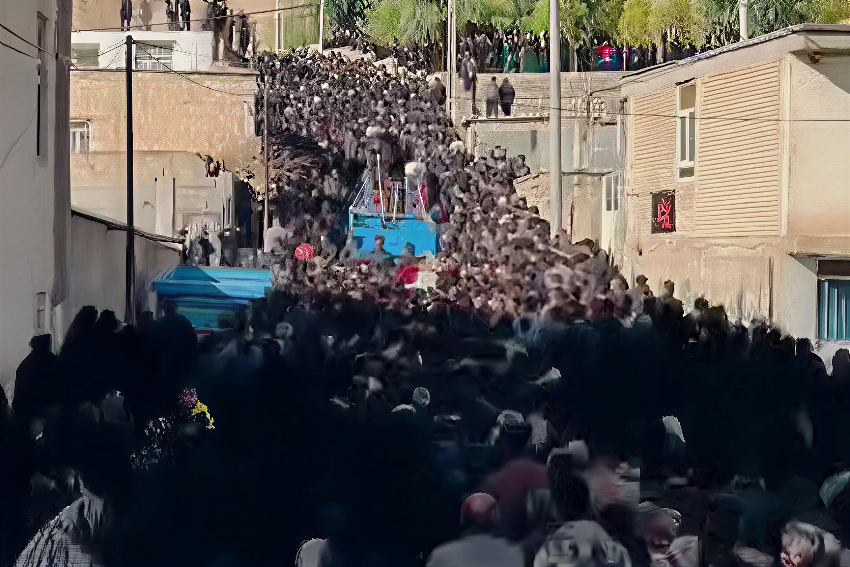 پسران شمخانی از روی دست امیراحمد 16 ساله بنویسند