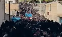 پسران شمخانی از روی دست امیراحمد 16 ساله بنویسند