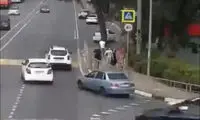 له کردن عابران پیاده توسط راننده دیوانه