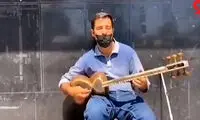 هنرنمایی گریه‌آور جوان نابینا در میدان تجریش