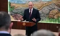 پوتین در یک سفر خارجی نوازنده شد!