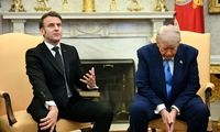 ماکرون با ترامپ دست نداد!