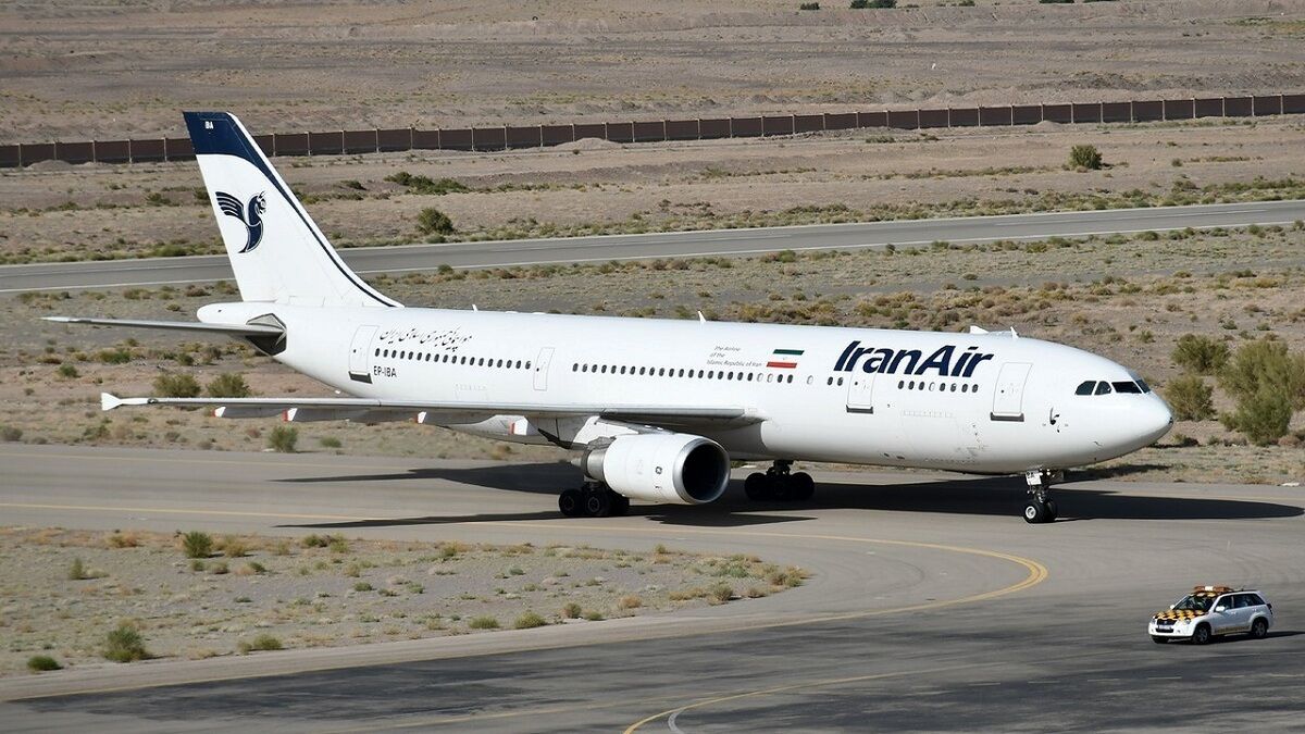 عکسی از تاخیر ۱۷ ساعته پرواز استانبول - تهران