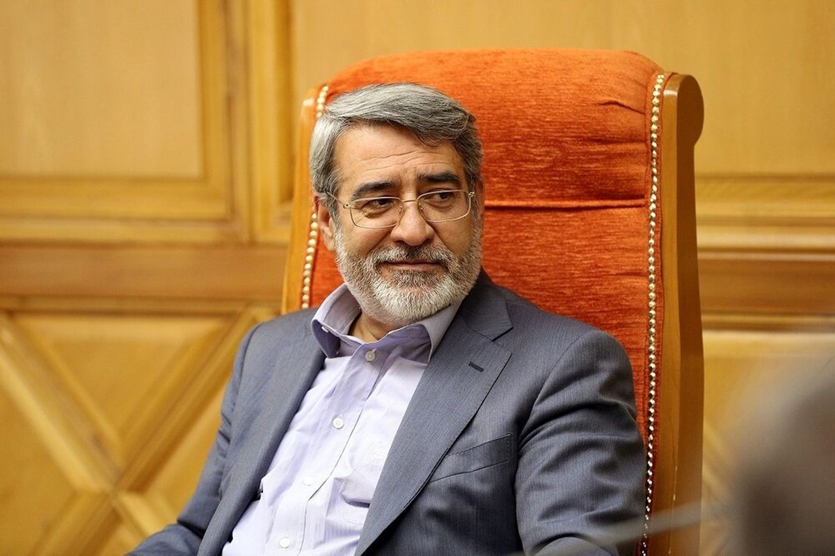   رحمانی فضلی: قبل از انقلاب با بنزین طاق نصرت‌ها را آتش می‌زدم 
