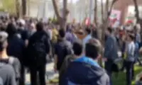 حکم اخراج برای ۲ دانشجوی آتش‌زننده پرچم
