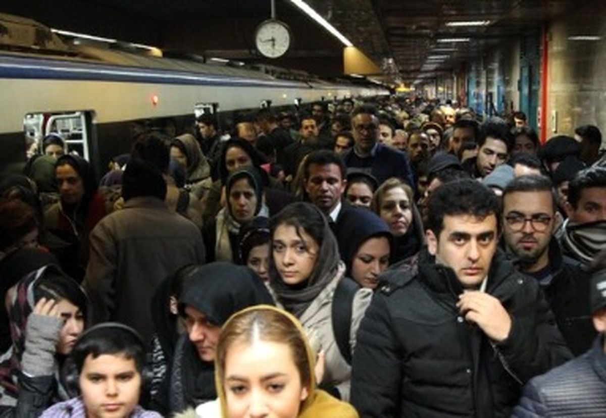   اقدام عجیب یک مسافر برای از دست ندادن مترو 