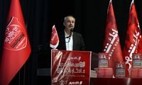 اعتراض هواداران به جشن بی‌کیفیت و بی‌نظم باشگاه پرسپولیس