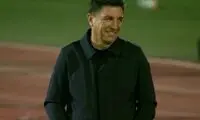 چهره بهت‌زده قلعه‌نویی لحظه پنالتی استقلال