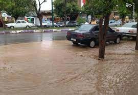 بارش باران و تگرگ‌های سیل آسا در بوکان