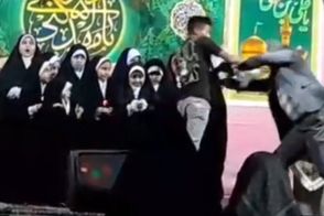 حمله پسر نوجوان با چاقو به مجری برنامه در نجف‌آباد 