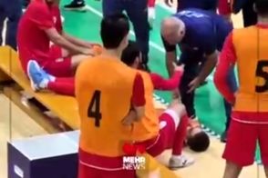 غافلگیری در نیمه‌نهایی؛ بازیکن تیم‌ملی فوتسال ایران از حال رفت