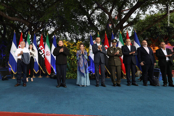 عکس پربازدید از زیورآلات همسر رئیس‌ جمهور