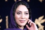ویدیوی فاتحه خواندن مونا فرجاد وایرال شد