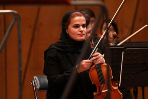 خط‌شکنی رهبری یک زن در ارکستر تهران