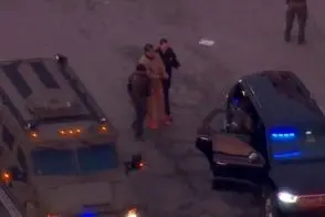 تصاویری داغ از لحظه انتقال مادورو به دادگاه 