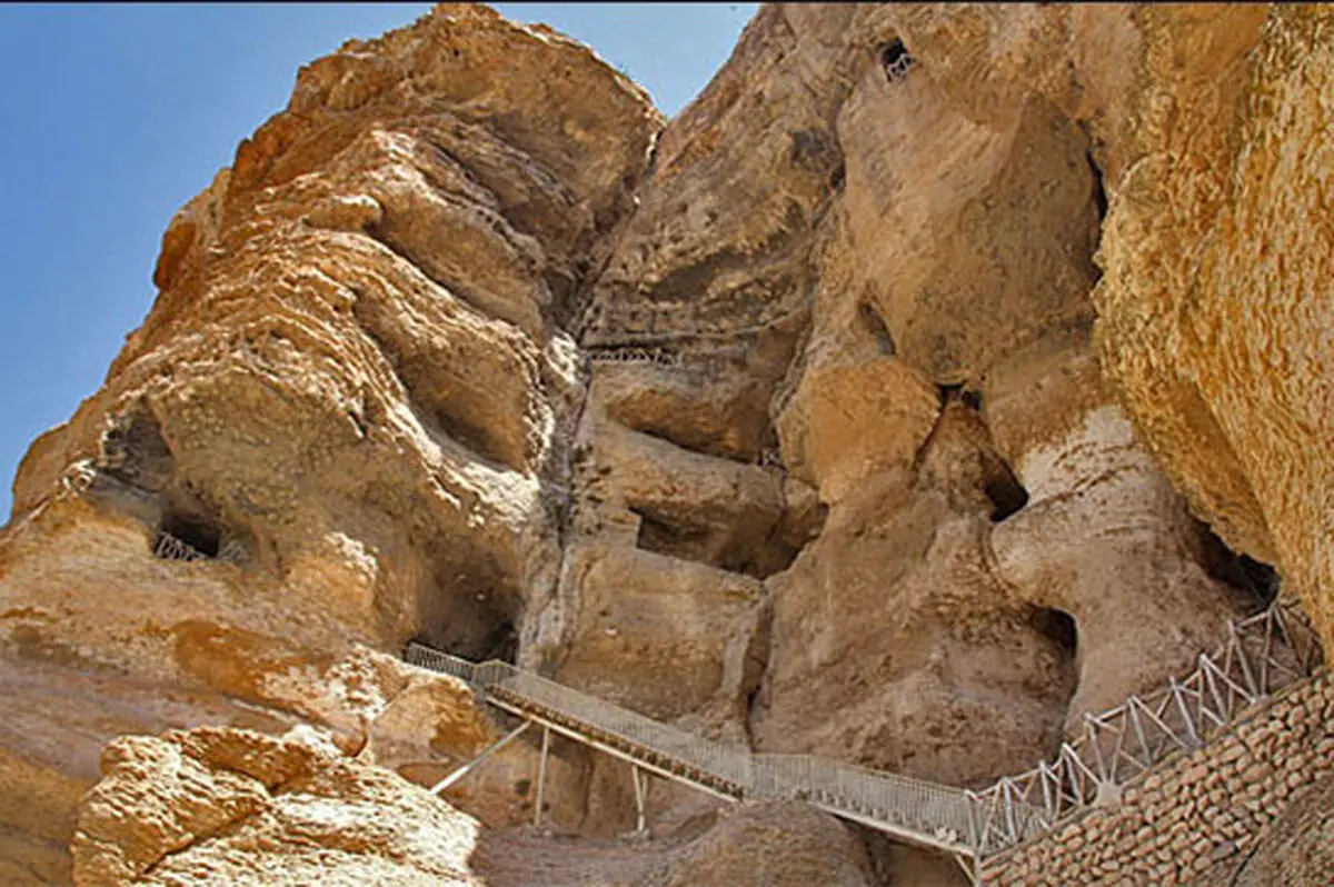 تصاویر دیدنی از اولین آپارتمان چهارطبقه دنیا در ایران
