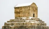 بارش شدید برف در مقبره کوروش 
