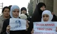 خیابان‌های باکو در اعتراض به ممنوعیت حجاب شلوغ شد