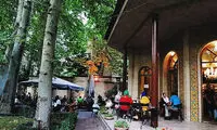 تصاویر خبرگزاری فرانسه از کافه‌های تهران در دوران آتش‌بس