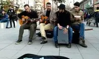 ویدئویی از  یک اجرای خیابانی غم‌انگیز که وایرال شد